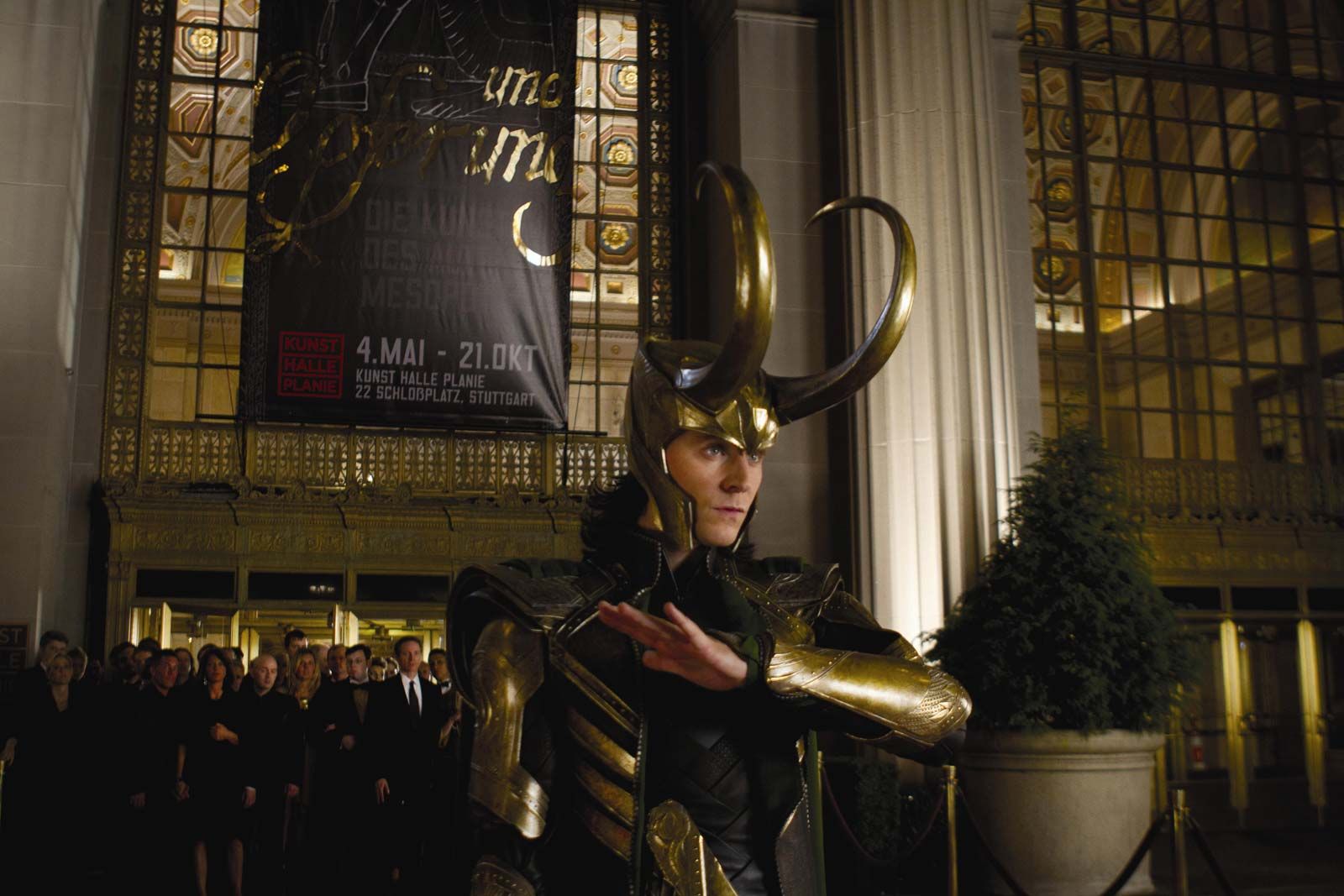 Tom Hiddleston